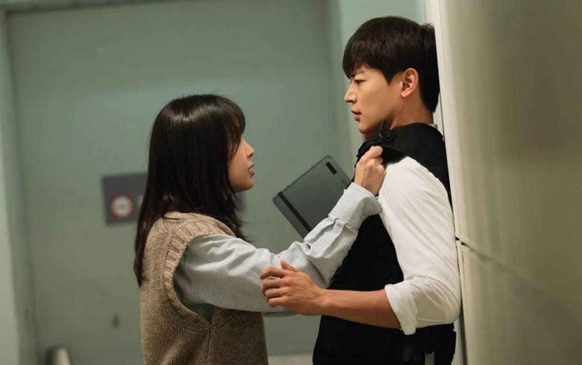 Son Naeun dan Minho Shinee Bertengkar di Still Cut Drama Romance in The House