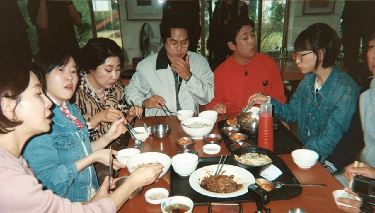 Pemain Drama Reply 1988 Tampilkan Momen Nostalgia di Reuni 10 Tahun